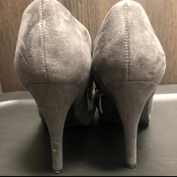 Liz Claiborne Grey Suede Bootie Heels - Picture 3 of 7